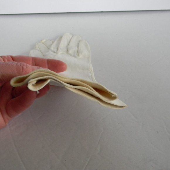 MAX MAYER'S MADE IN ITALY VINTAGE WHITE GENUINE LEATHER WM'S DRESS GLOVES SZ 6 - Picture 5 of 5